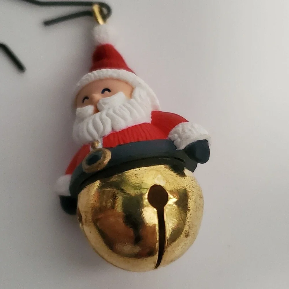 Hallmark Keepsake Ornament Santa Claus Jingle Bell Collector's‎ Series Christmas